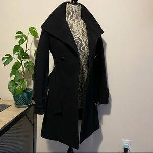 Aritzia Babaton Bromley Coat